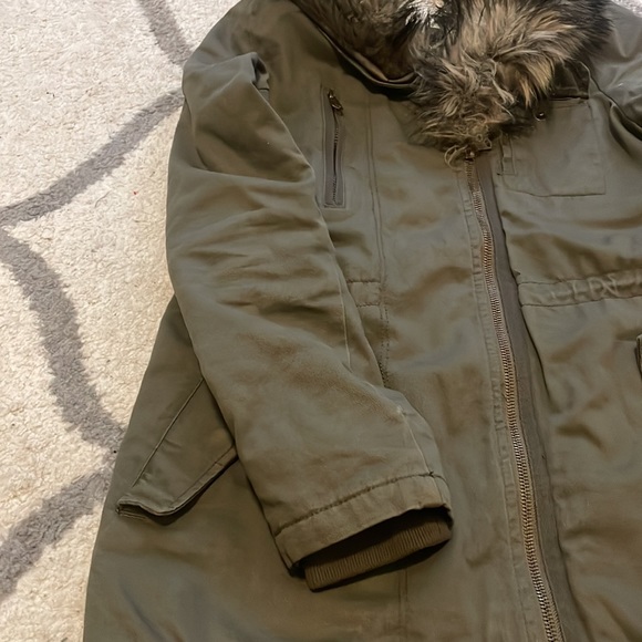 H&M L.O.G.G green jacket with removable fur - Picture 4 of 4